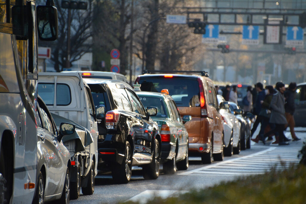 渋滞を避け、余裕をもって出発しよう