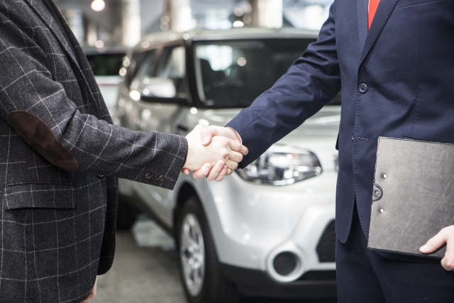 社用車は購入かリースか?法人担当者のための比較チェック表